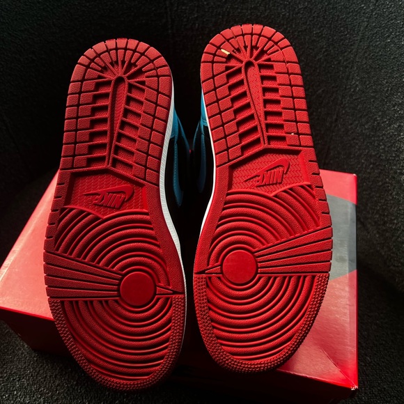 retro jordan 1 “NC to CHI” - Picture 3 of 3